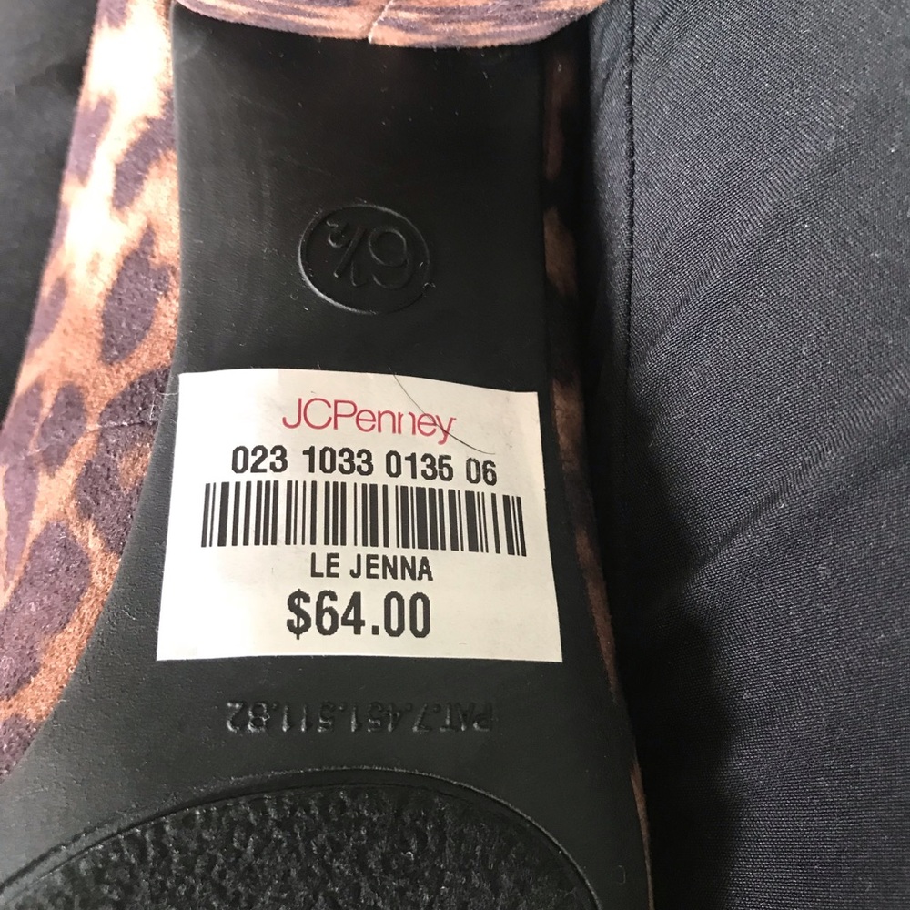 Hells - Picture 2 of 2